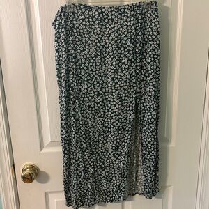 H&M Floral Green and White Women's Skirt